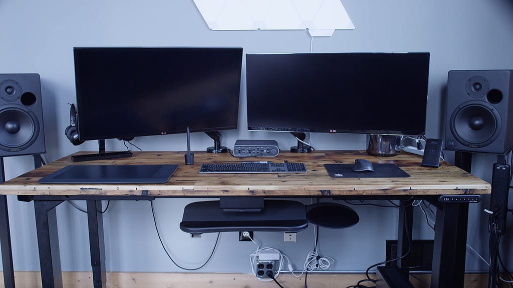 The Best Adjustable Standing Desk We Could Find Online - Our Review of the UPLIFT Desk Clockwork 9 C9 - New Desk